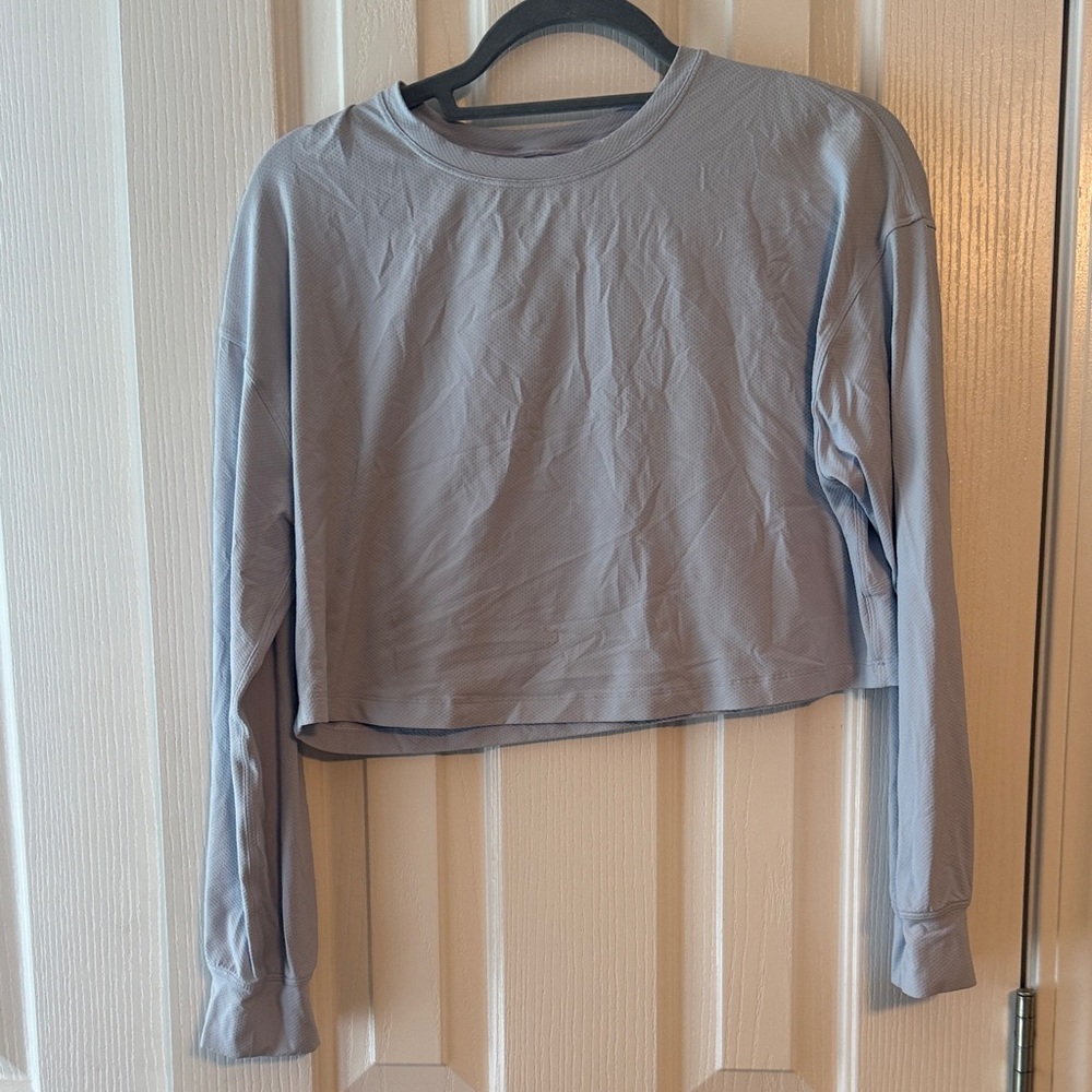 Light Blue Cropped Long-Sleeve Women's Top